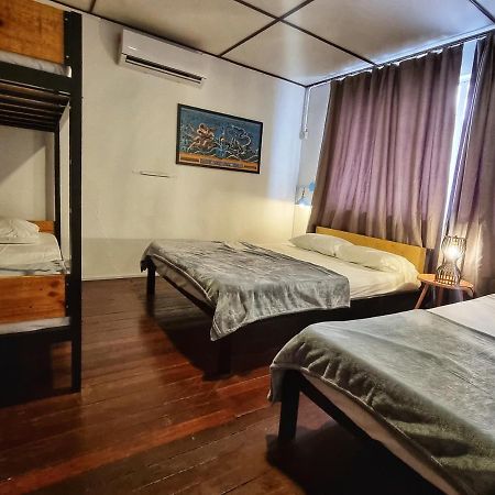 Treehouse Hostel Kuching Exterior photo